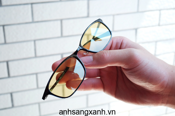 Các loại tròng kính chống ánh sáng xanh 3